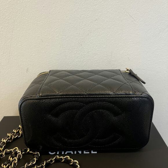 Chanel Clutch Color Black - Picture 6 of 7